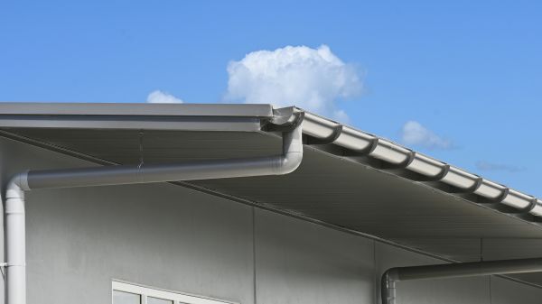 Cost of Commercial Gutter Repair in Elk Grove