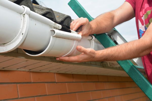 Cost of Large Gutter Repair in Elk Grove