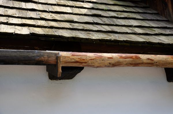 Cost of Wood Gutters Installation in Elk Grove
