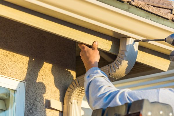 Cost of Aluminum Rain Gutter Service in Elk Grove