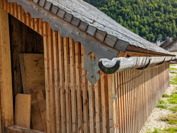 Cost of Wood Gutter Repair in Elk Grove